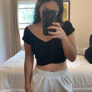 Black Short Sleeve Crop Top